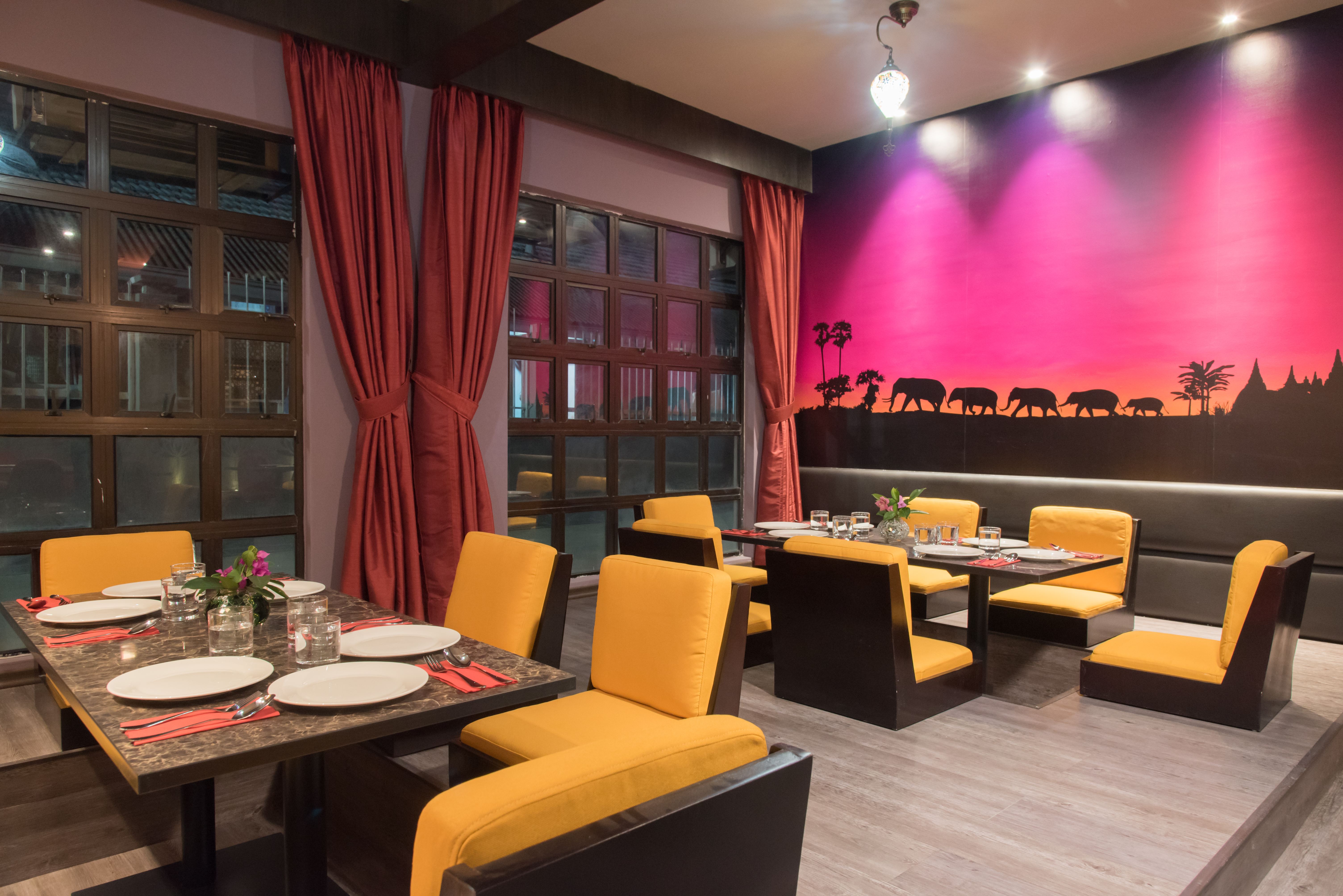 7 Incredible Reasons To Book Restaurants With Banquet Rooms