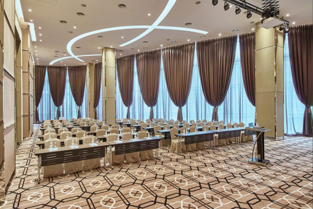 connexion-cec-vertical-junior-ballroom-meetings-events-hall-1024x683
