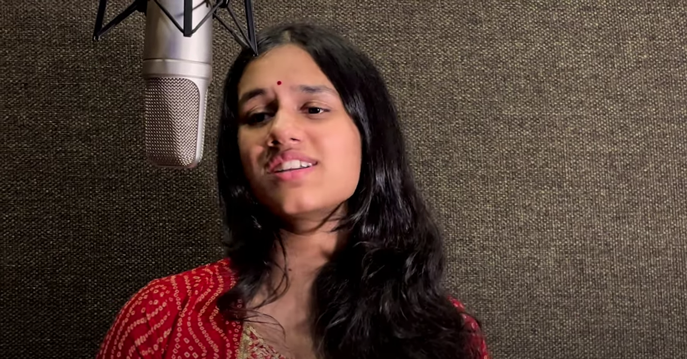 Achyutam Keshavam Bhajan