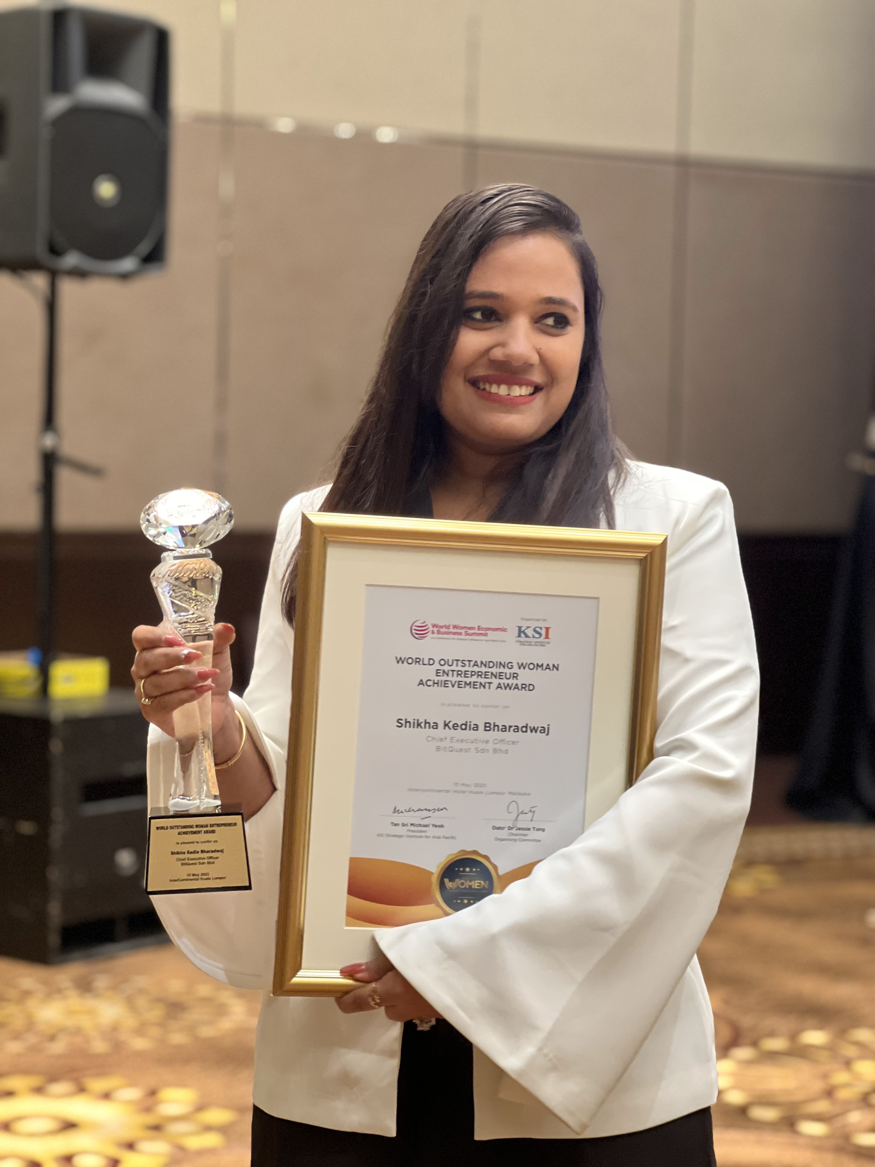 World Outstanding Woman Entrepreneur Achievement Award by KSI 2023