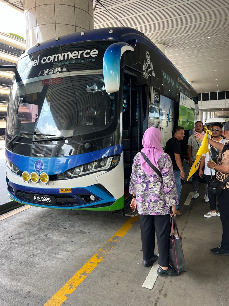 Excel Commerce tour bus arranged by GMTC for Indonesia Incentive Group arrival at Kuala Lumpur International Airport