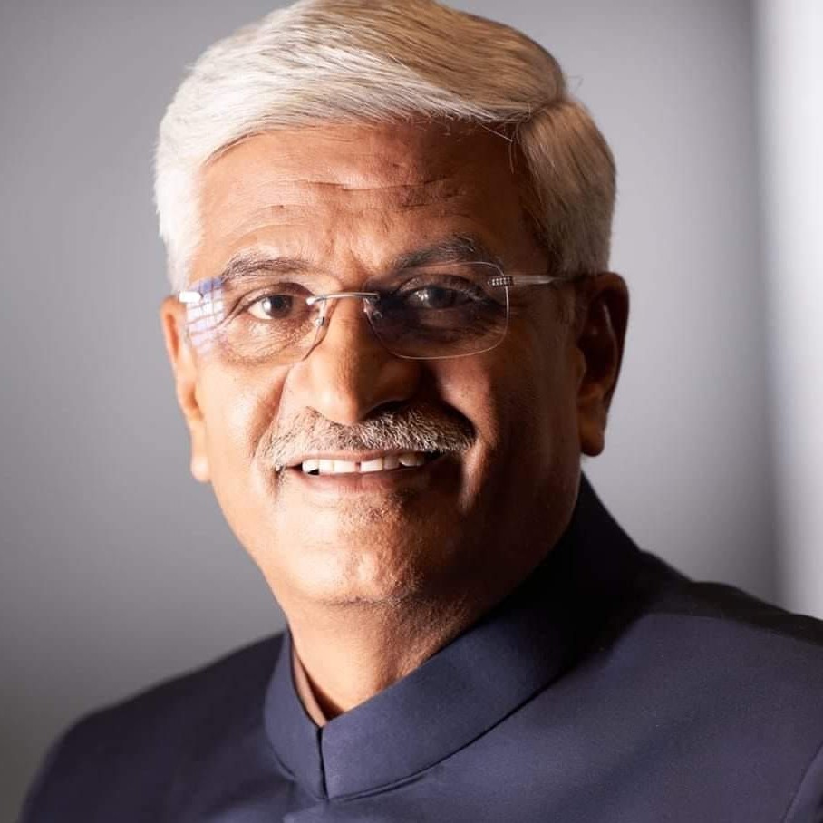 <span class='text-white'>Shri. Gajendra Singh Shekhawat</span></p>Union Minister Of Culture And Tourism</p></span></p>CHIEF GUEST</p>