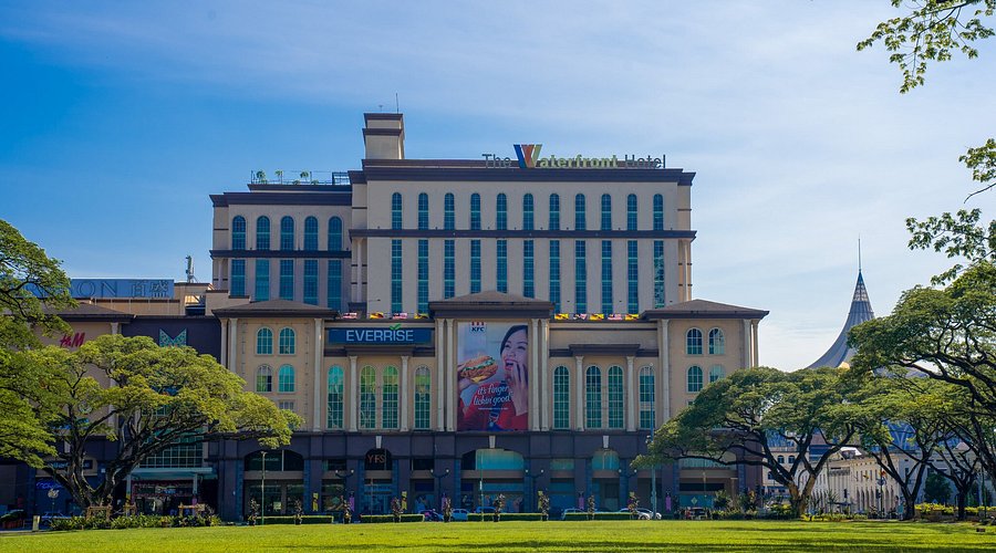 The Waterfront Hotel