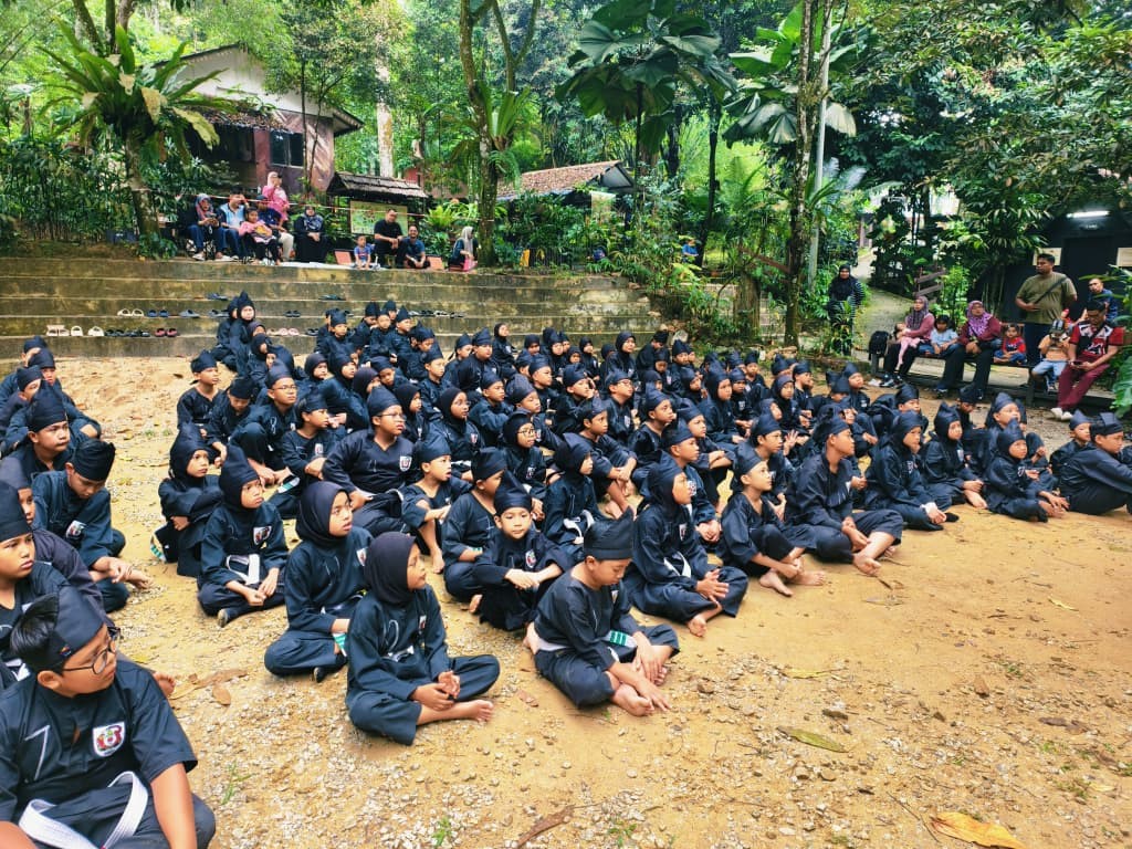 TAHNIAH 175 PESILAT GAYONG TOK JENAI BERJAYA DALAM UJIAN KENAIKAN BENGKUNG