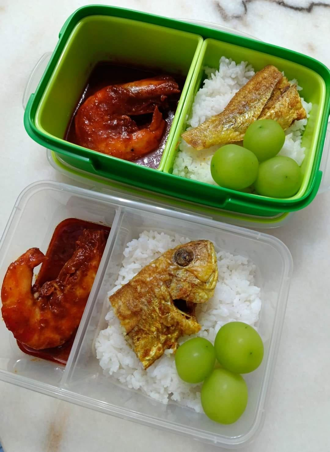 Siti Hawa Mohd Zainudin packing lunch box