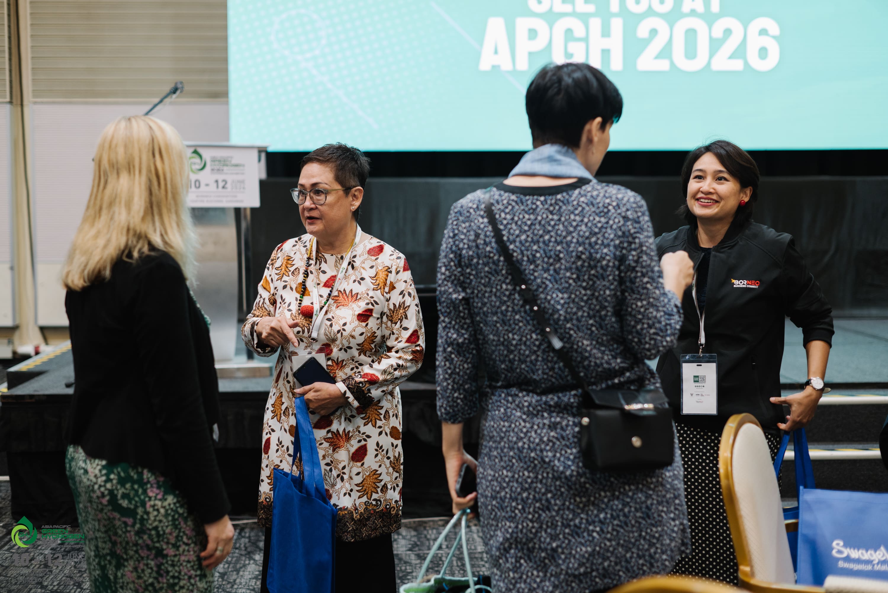 APGH_10015