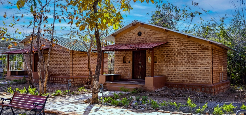 Vrruksh Eco-Stay
