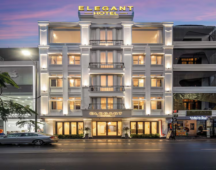 ELEGANT HOTEL