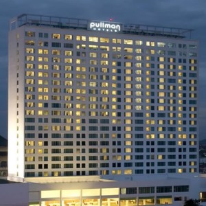 pullman kuching