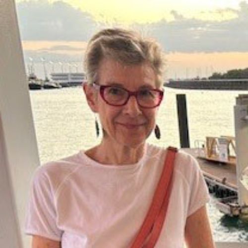 Dr Jane Munday