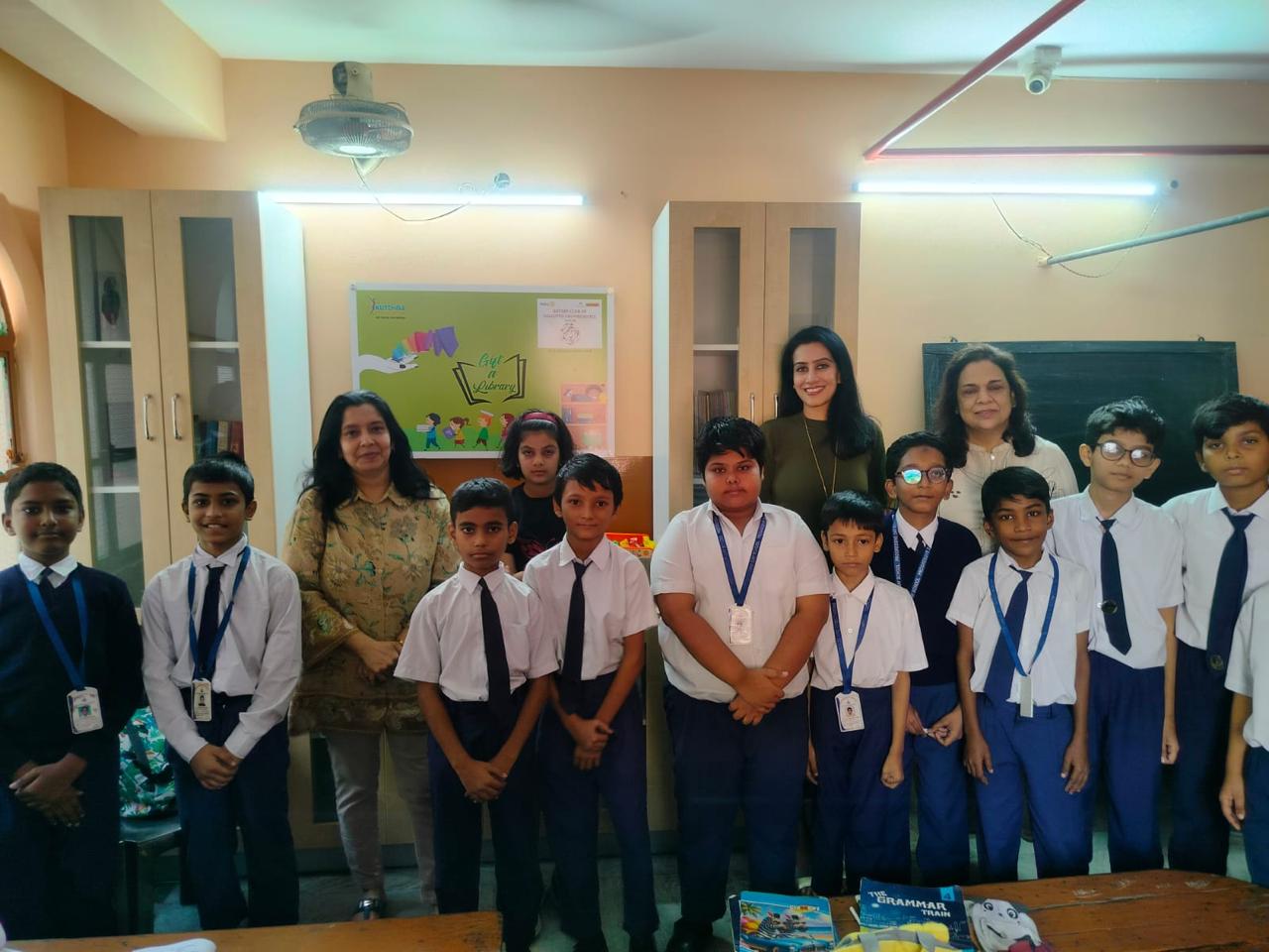 Gift a Library- Rotary Club of Calcutta Chowrenghee