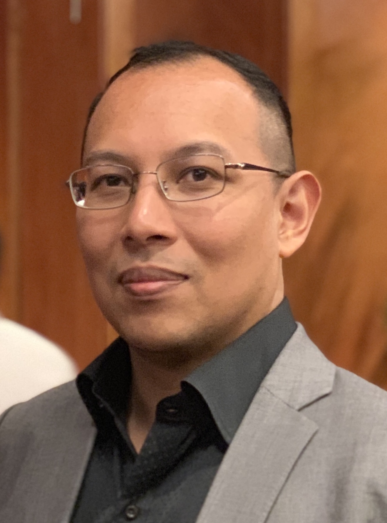 Dr.Hans AlexanderMahendran