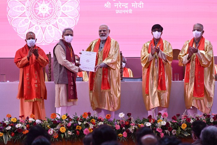 PM inaugurating Convocation Ceremony at IIT Kanpur