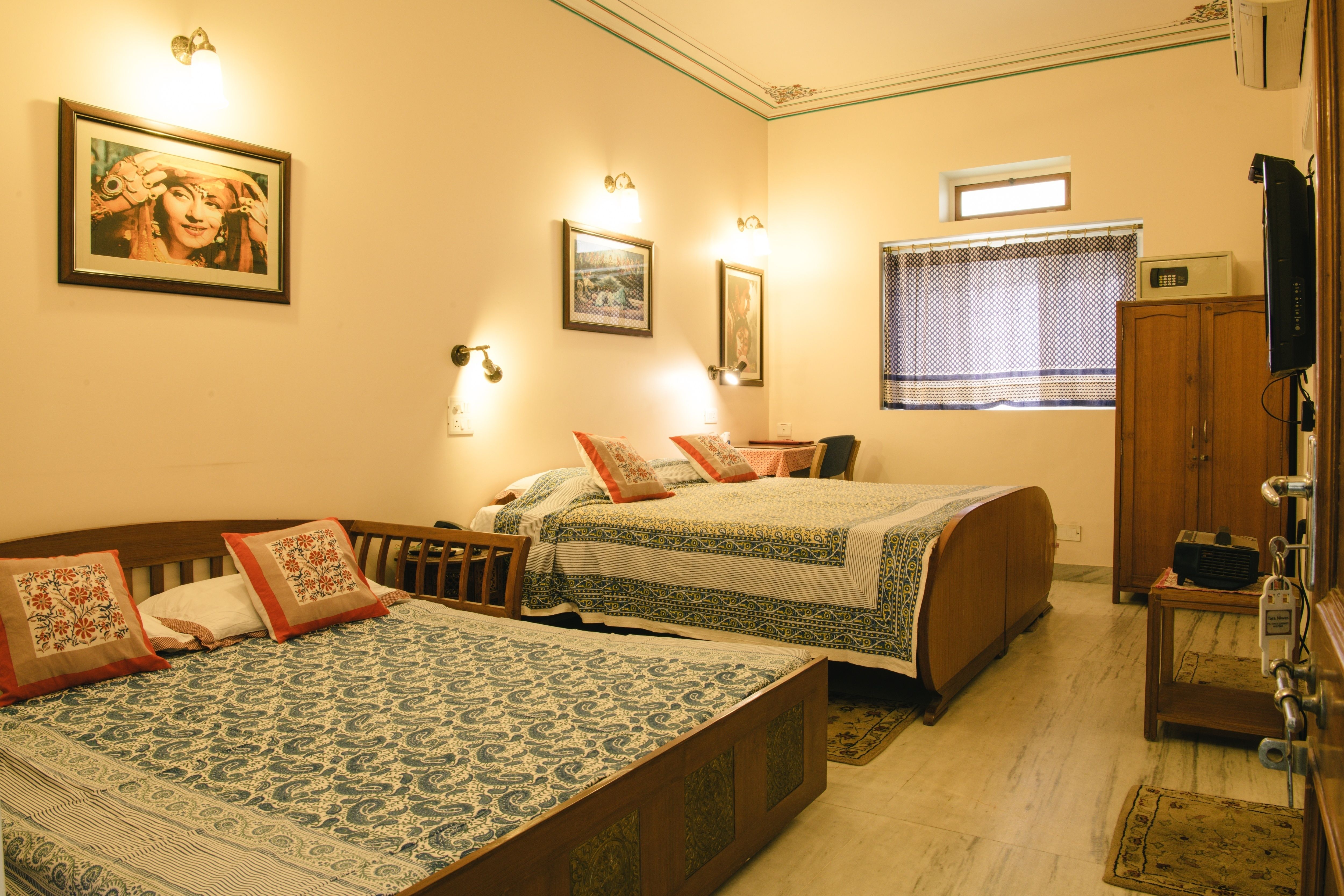 TaraNiwasFamilyDeluxeRoom22