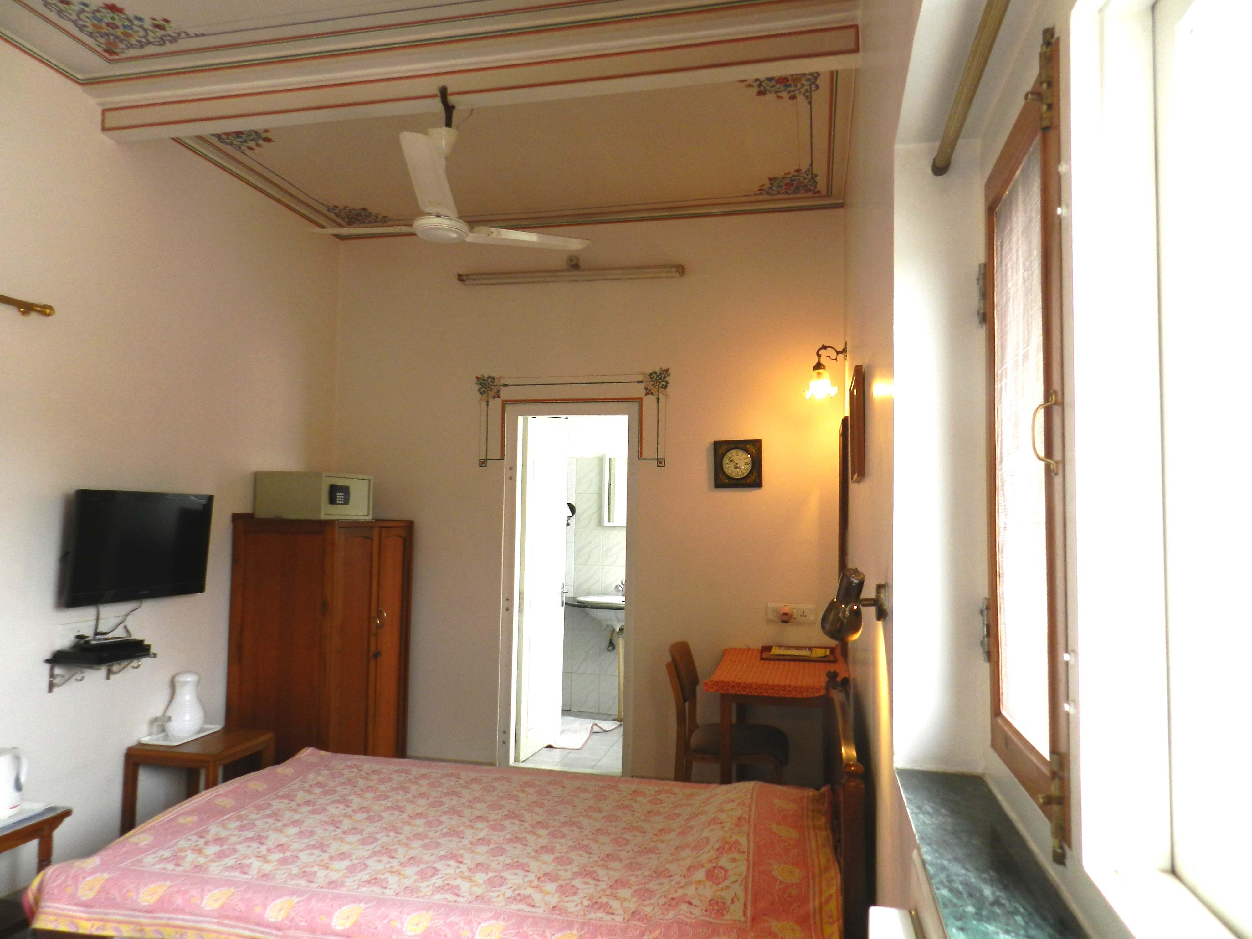 TaraNiwasEconomyRoom7