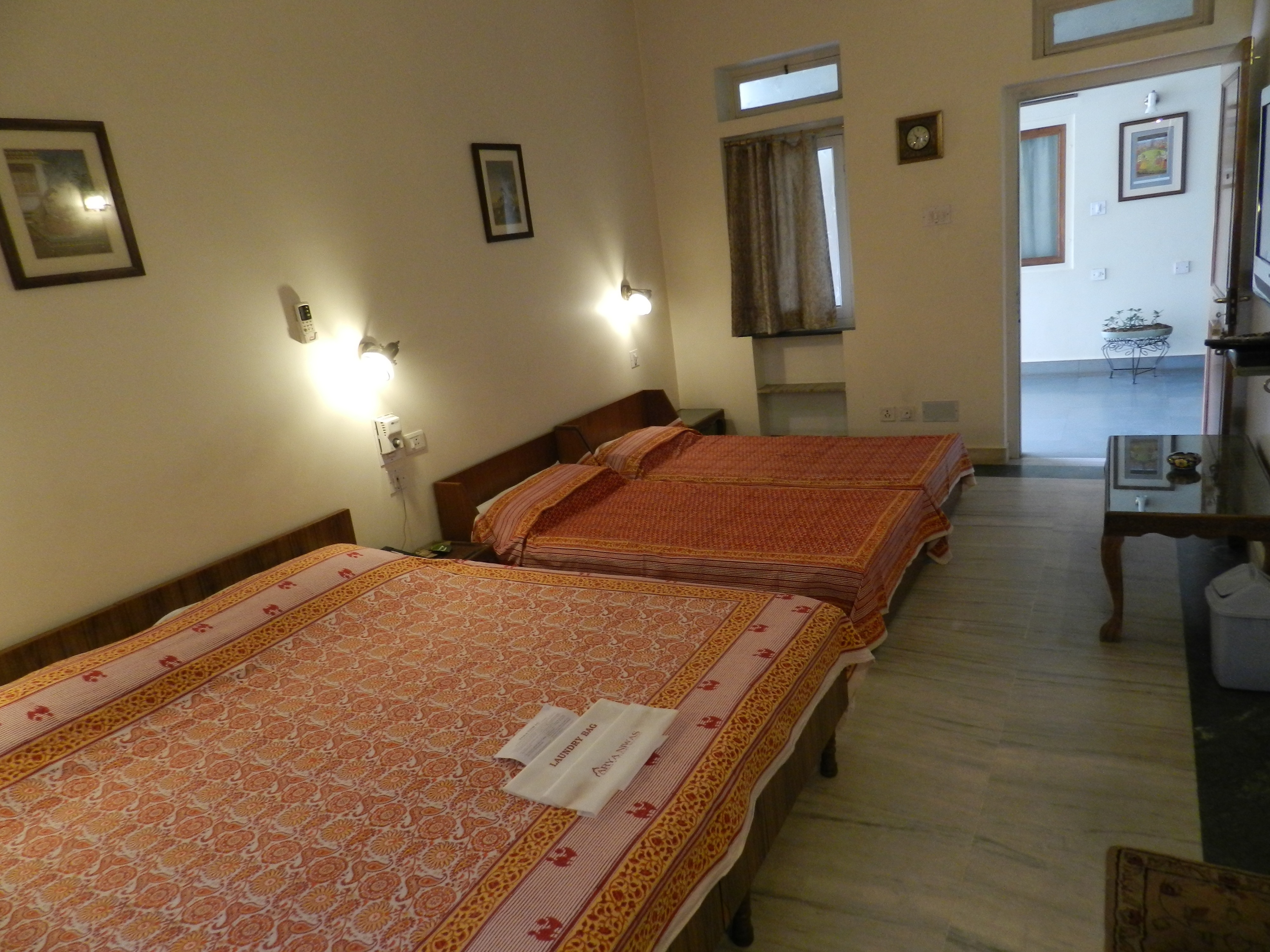 TaraNiwasFamilyDeluxeRoom11