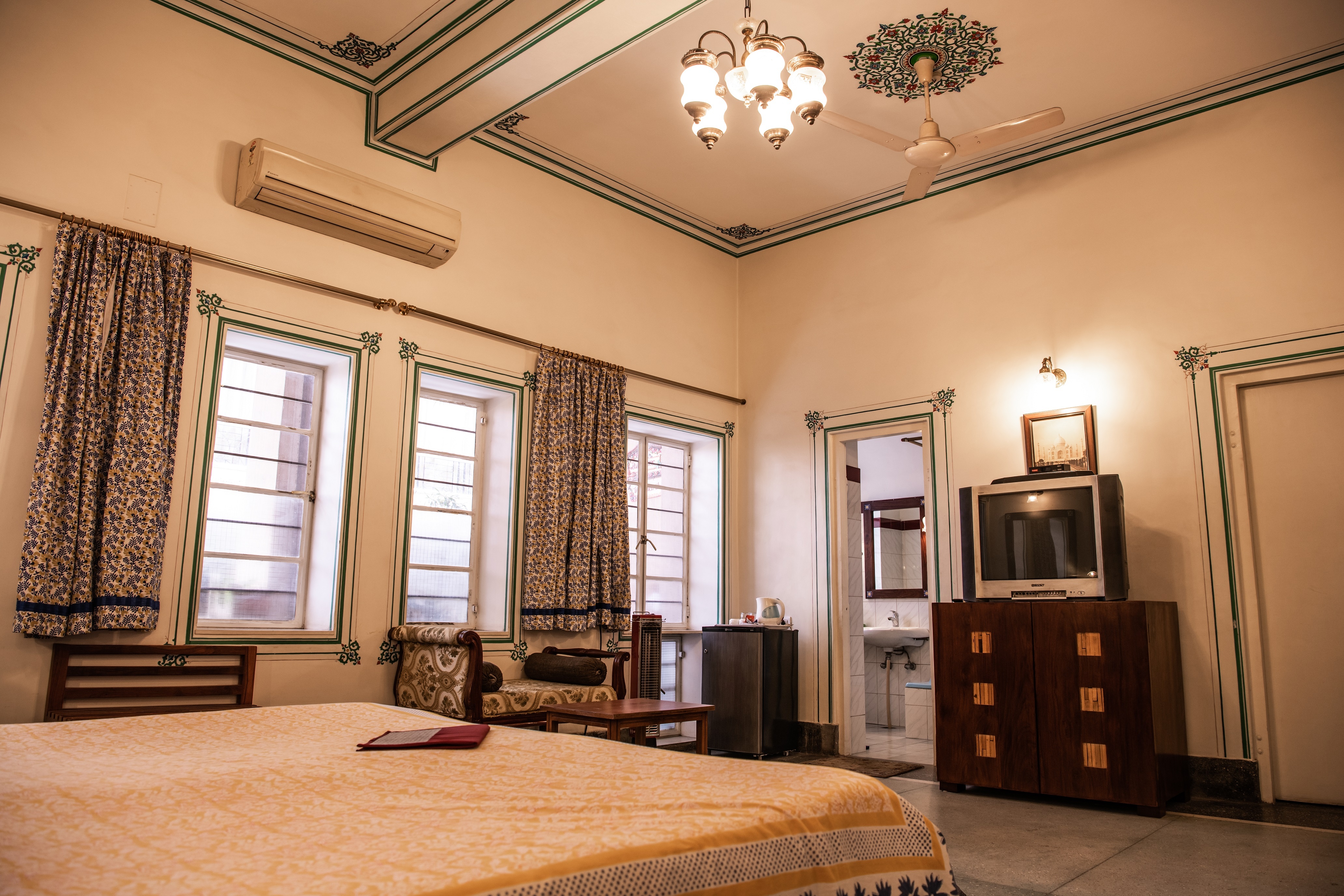 DeluxeRoom5