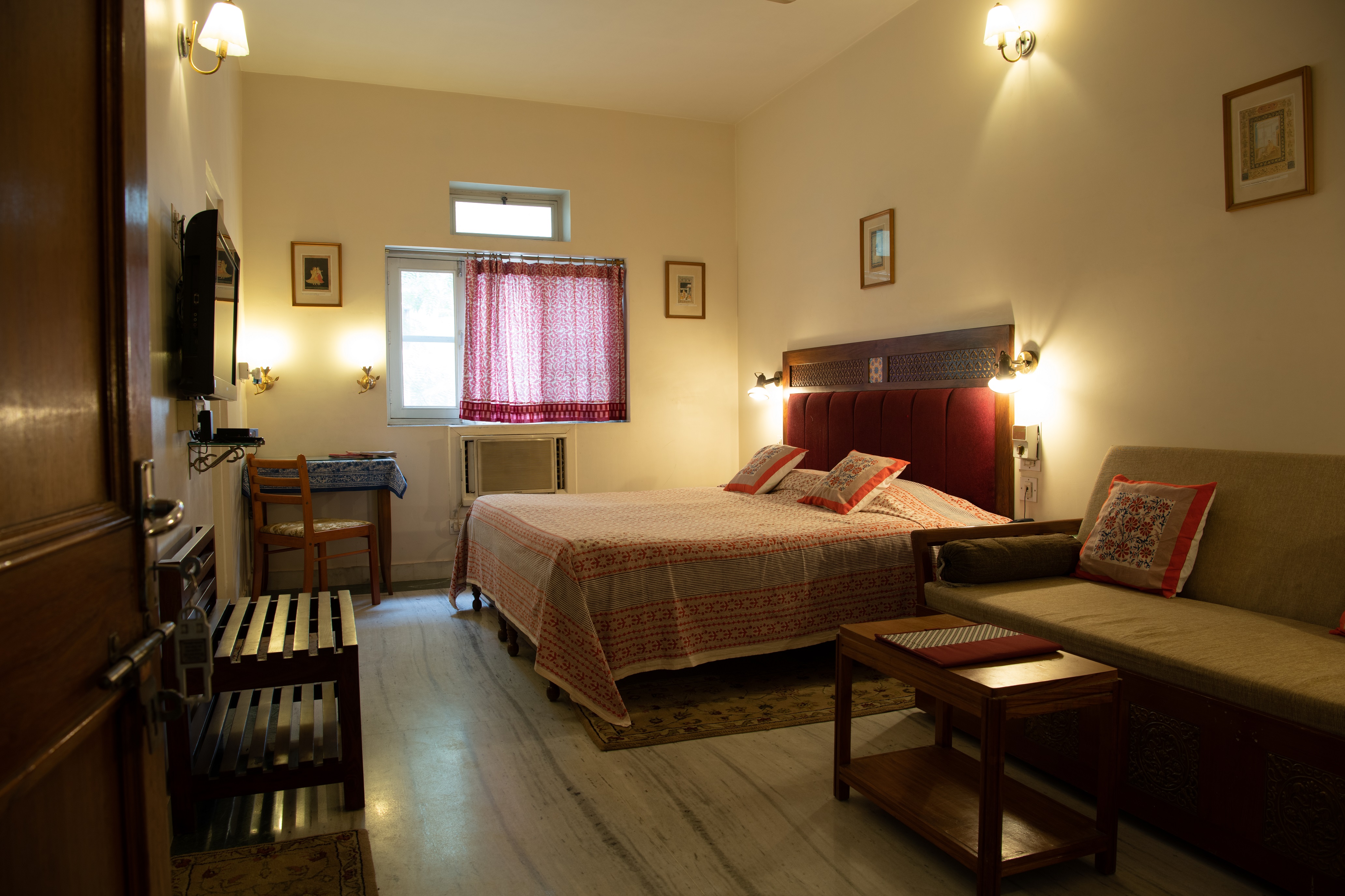 Tara niwas deluxe room 3 resized