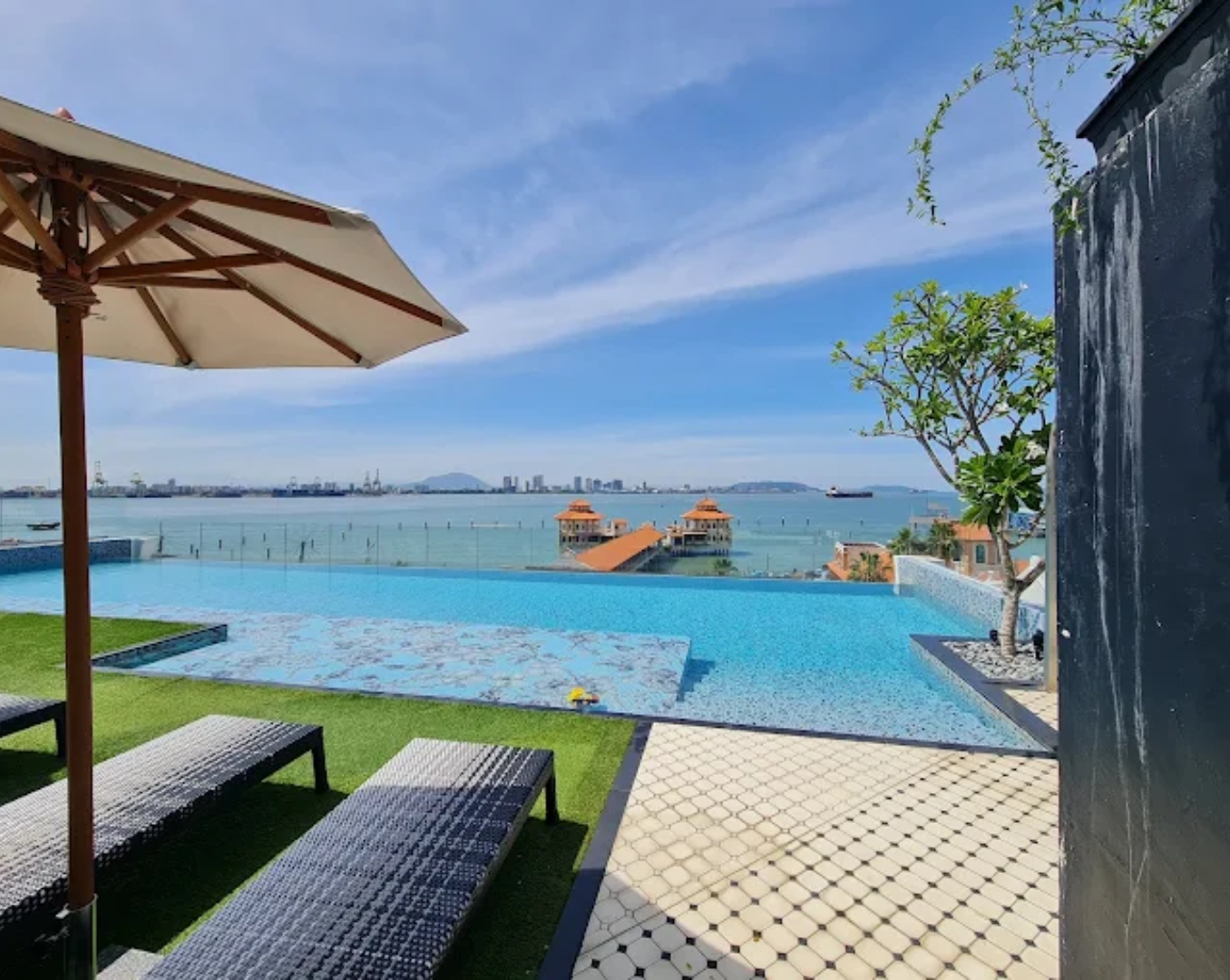 Prestige Hotel