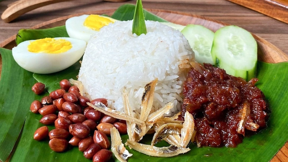 Nasi Lemak - Must-Try Malaysian Foods