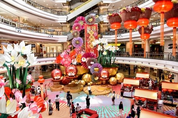 People visit Chinese New Year decoration A Regal Celebration in Kuala  Lumpur, Malaysia - Xinhua